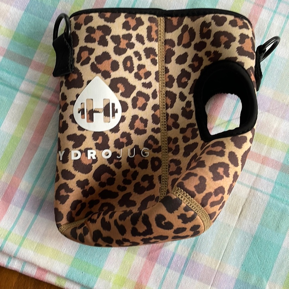 Cheetah Print HydroJug sleeve